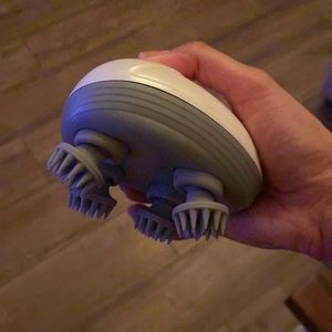 New still in Box Pet Scratcher / Massager